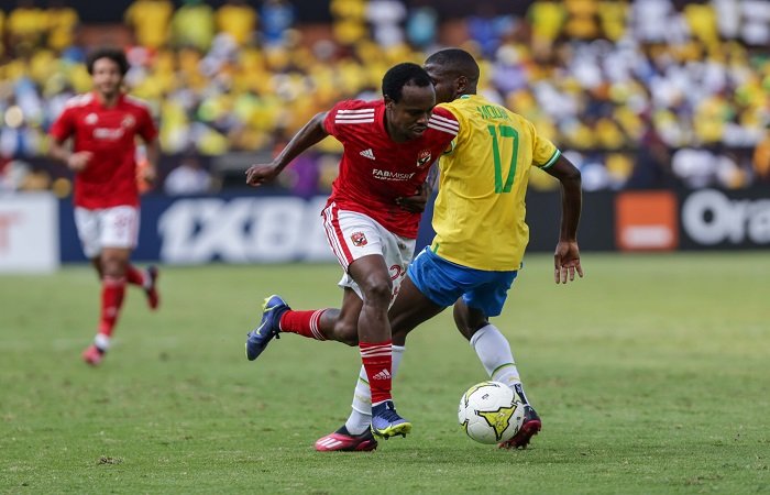 «كاف» يختار طاقم تحكيم مباراة الأهلي وصن داونز في الدوري الإفريقي